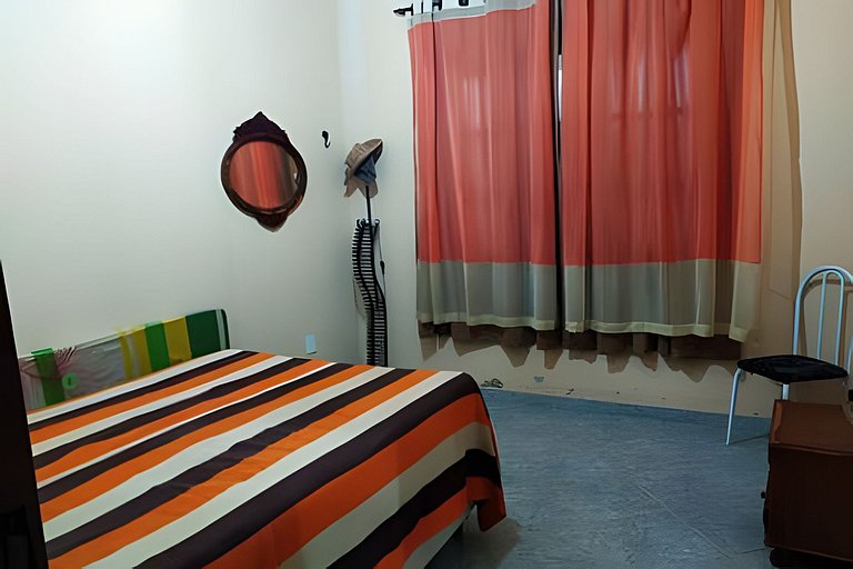 Casa Peró Cajueiro, Rua tranquila